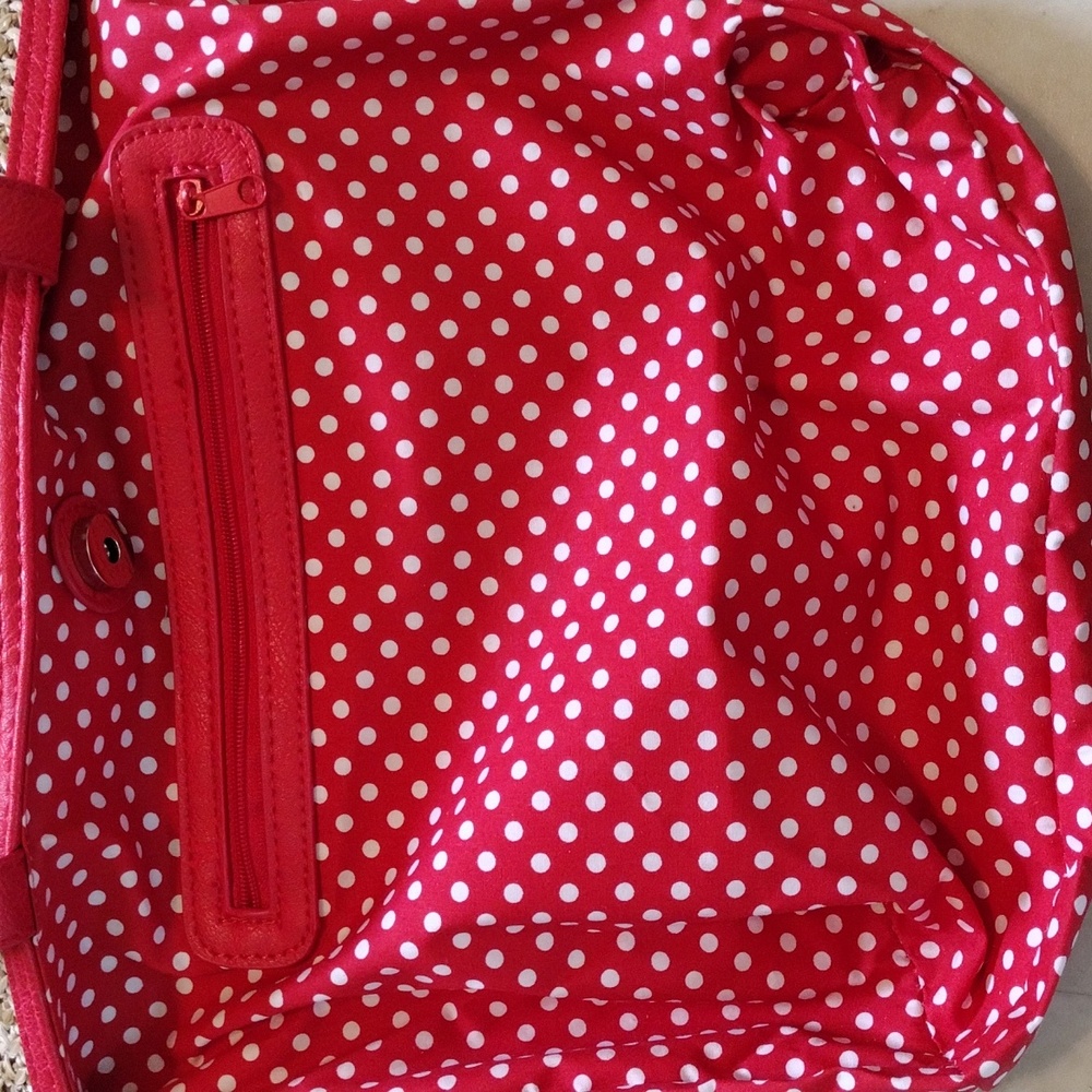 Beautiful wicker tote style purse. - Picture 5 of 8